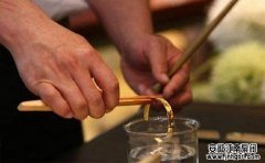 王水能溶解黃金嗎?"免費"清洗黃金內(nèi)幕